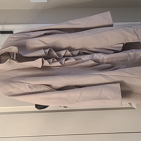 Elegant Cream Ruffle Jacket - Picture 2 of 5